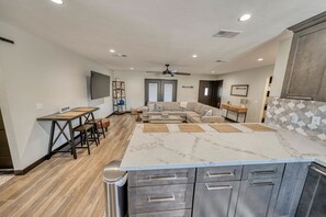 TV, stereo, offices