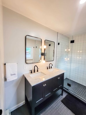 Bathtub, hair dryer, towels