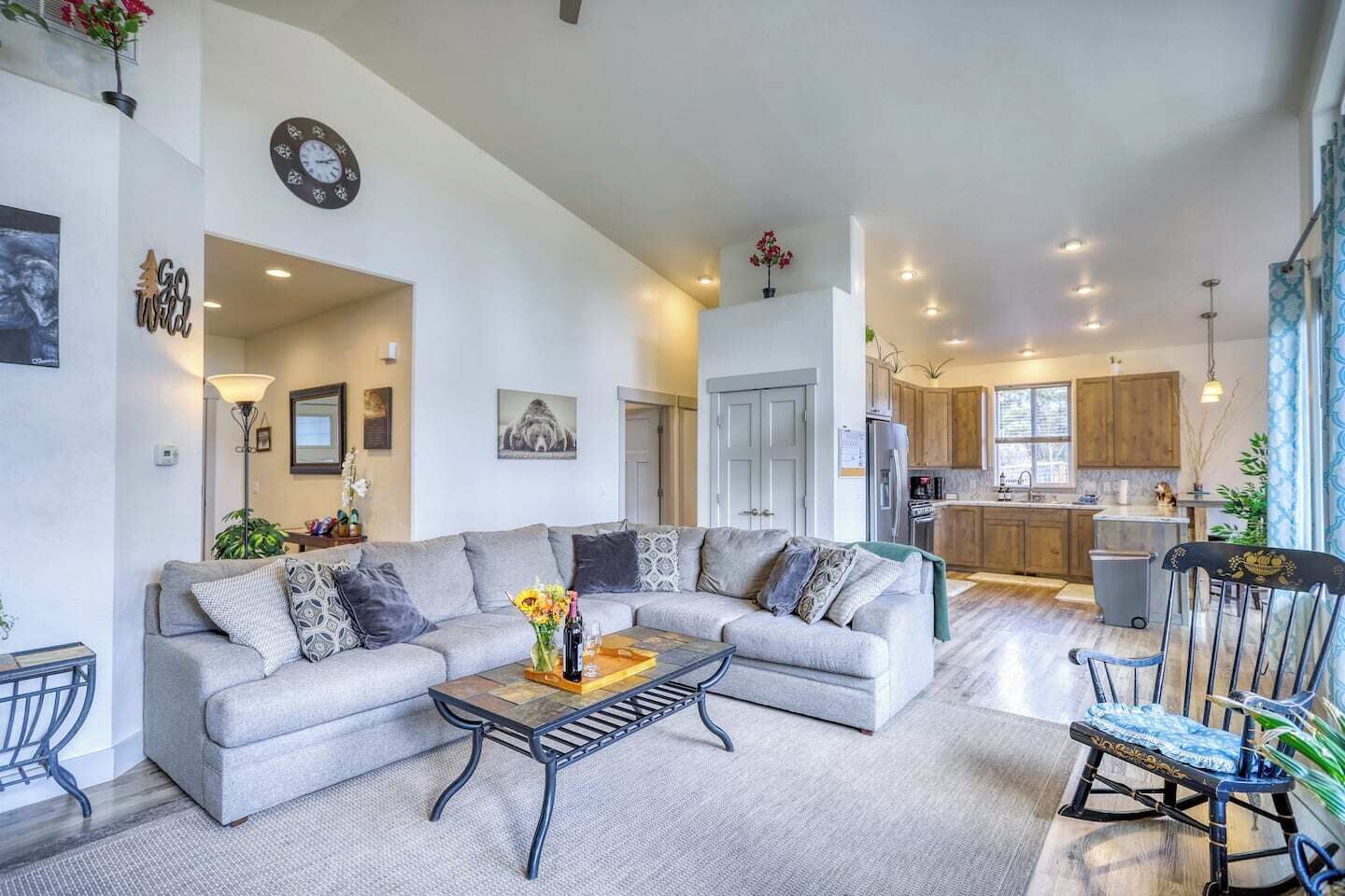 Smart-TV, Kamin, DVD-Player