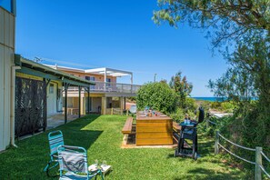 تناول الطعام بالخارج