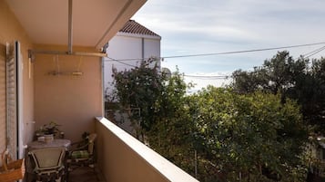 Apartment (Two Bedroom Apartment with Balcony) | Balcony