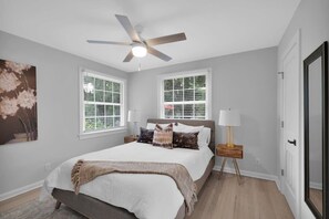 1 habitación, tabla de planchar con plancha, cuna de viaje y wifi 