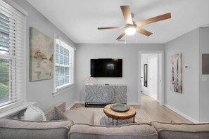 Unclassified image, 5 of 28, button