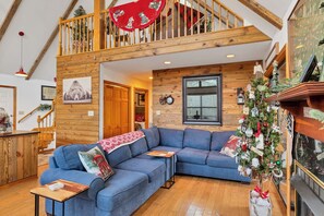 Televisión, chimenea