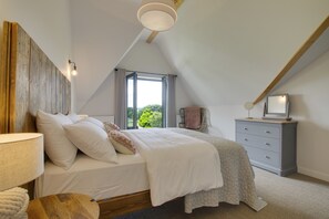 4 Schlafzimmer, Bügeleisen/Bügelbrett, kostenloses WLAN, Bettwäsche