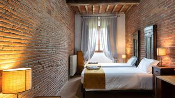 8 chambres, fer et planche Ă repasser, Wi-Fi gratuit, draps fournis