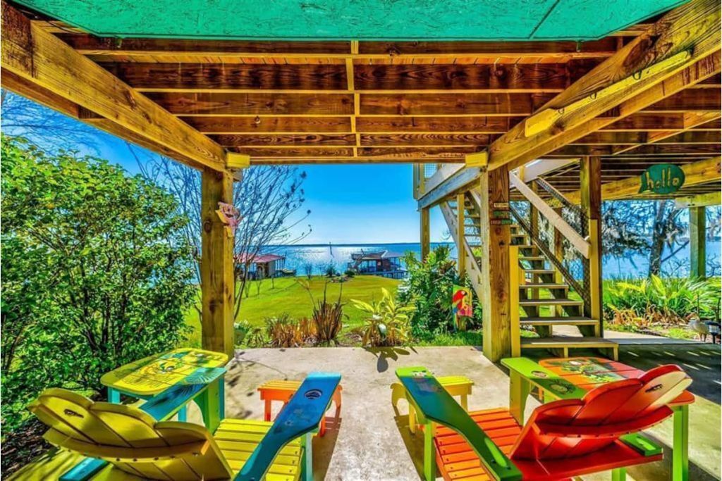 Margaritavilla-4 bed/3.5 baths-Water Front-Amazing