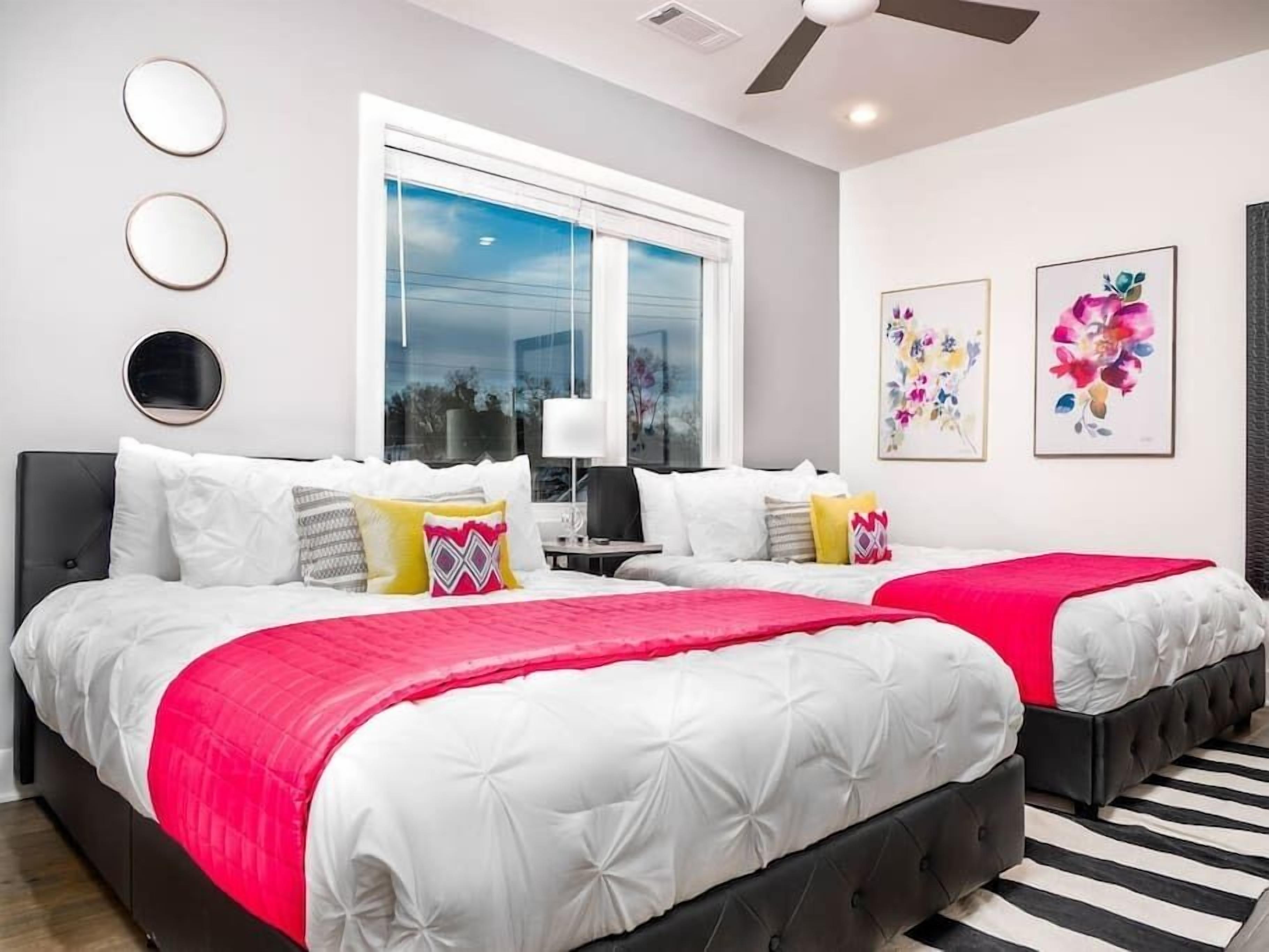 Vibrant and Colorful East Nash Townhouse Near Downtown and Broadway