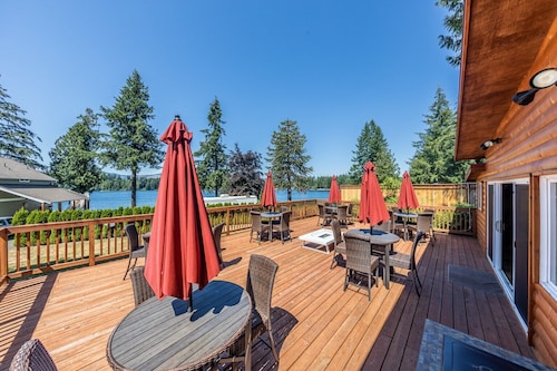 Lake Nahwatzel Resort, Cabin #3, Shared Dock just steps away!