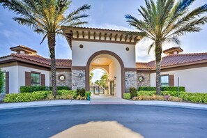 Exterior - Pilgrims Paradise Solterra: Pool/Spa, Games Room (Davenport)