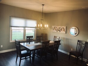 Dining - Beautiful New House in great Northern neighborhood- close to all! (Fort Wayne)