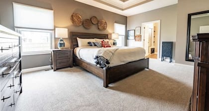 Beautiful New House in great Northern neighborhood- close to all!