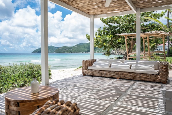 Oceanfront Suite | Terrace/patio - Long Bay Beach Resort (West End)