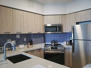 Fridge, microwave, oven, stovetop