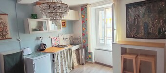 Cosy T2 apartment with river view, sleeps 2