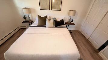 1 bedroom, desk, iron/ironing board, free WiFi