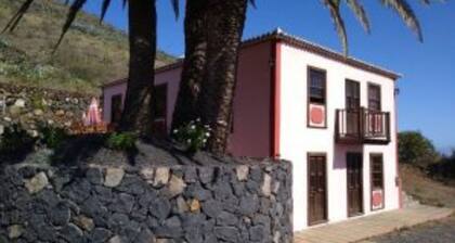 Casa Rural Las Embelgas con Piscina y Aparcamiento