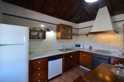 Casa Rural Las Embelgas con Piscina y Aparcamiento