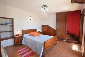 3 bedrooms, free WiFi, bed sheets - Casa Rural Las Embelgas con Piscina y Aparcamiento (Puntallana)