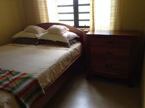 2 chambres, fer et planche Ă repasser, Wi-Fi gratuit, draps fournis