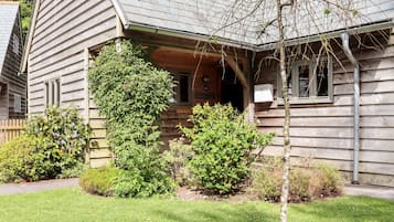 Cottage | Interior