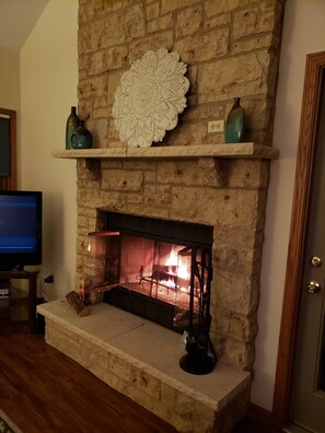 Interior - Perfect Getaway - Cozy Cottage in The Galena Territory (Galena)