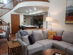 Smart-TV, Kamin, DVD-Player, Tischfußball