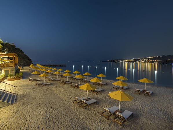 Plage privée, sable blanc, bar sur la plage