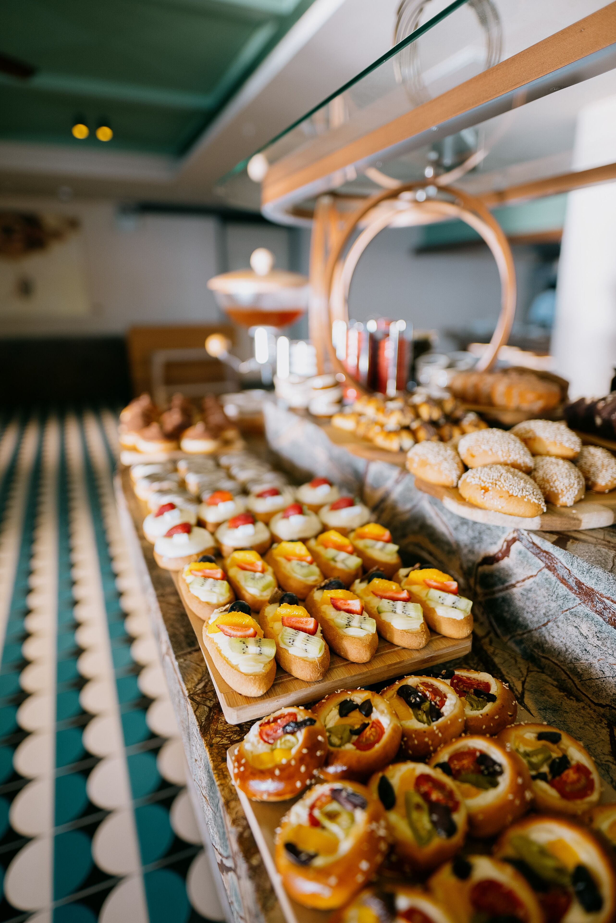 daily buffet breakfast (eur 44 per person)