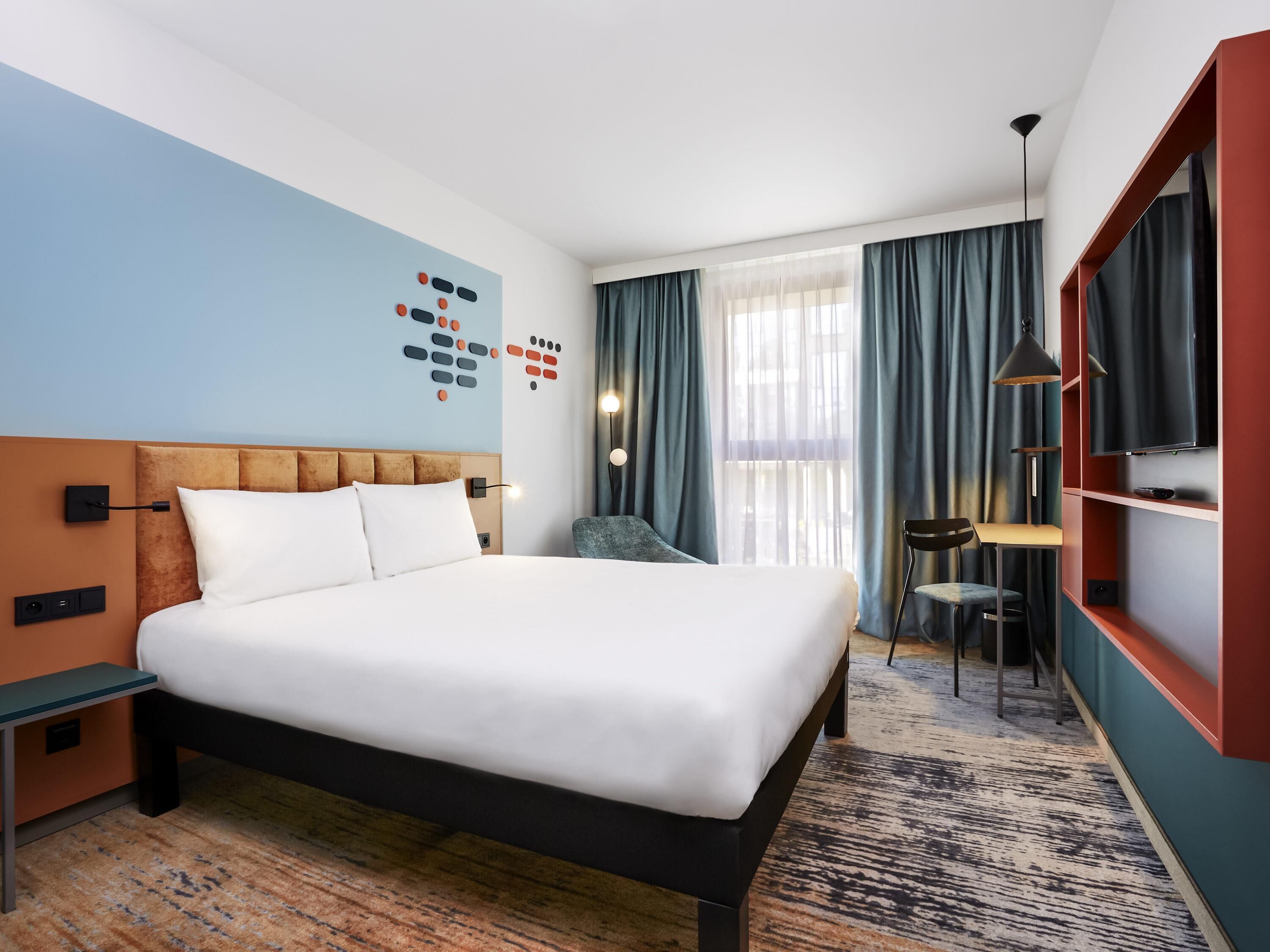 Superior Room, 2 Single Beds | Desk, laptop workspace, blackout curtains, soundproofing