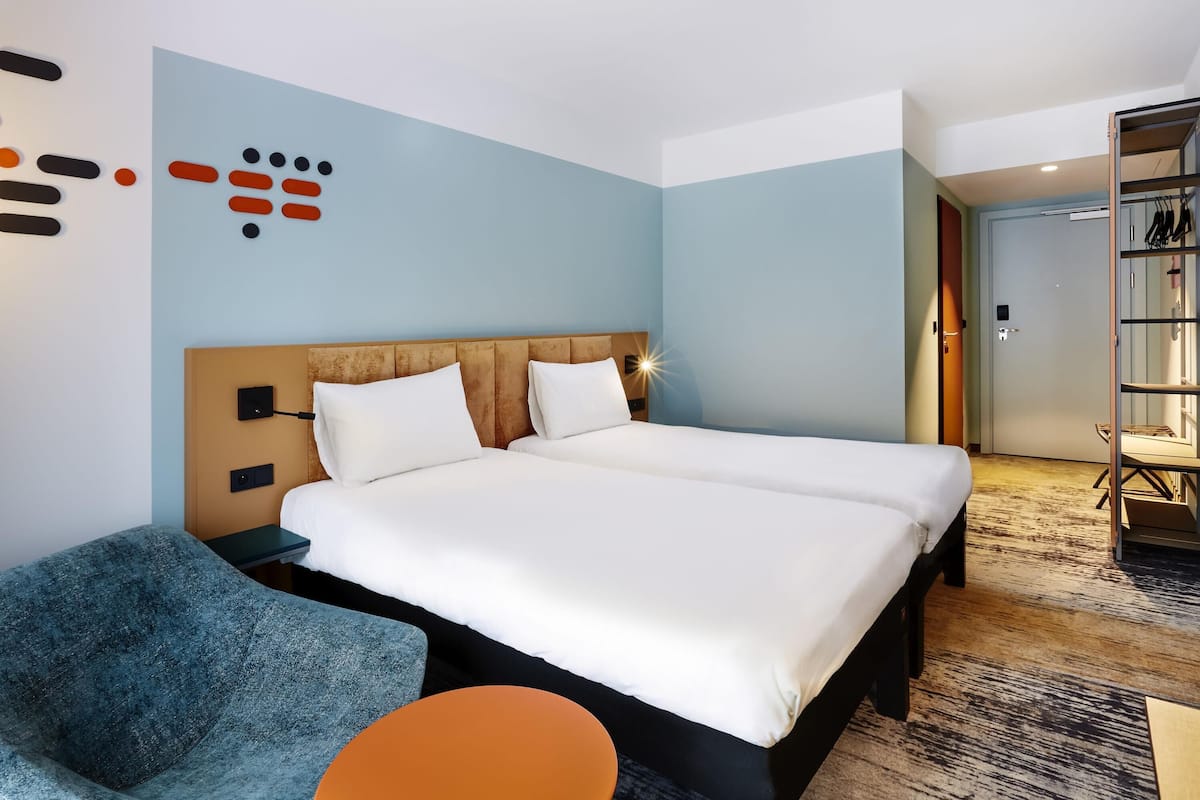 Chambre Standard, 2 lits une place