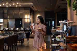 Daily buffet breakfast (IDR 158000 per person)