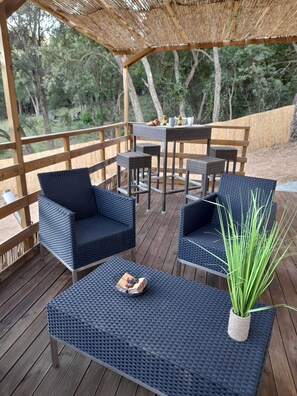 Outdoor dining - U Santu Ghjuvandria-Domu di u populu turchinu (VOLPAJOLA)