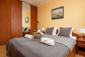 1 bedroom, iron/ironing board, WiFi, bed sheets