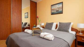 1 bedroom, iron/ironing board, WiFi, bed sheets