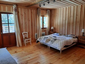 4 bedrooms, iron/ironing board, travel cot, bed sheets - Chalet du grand Cėdre - 5 rooms 8 pers. (Bédoin)