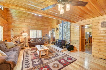 Dj's Duck Creek Village cabin