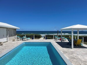 حمّام سباحة خارجي