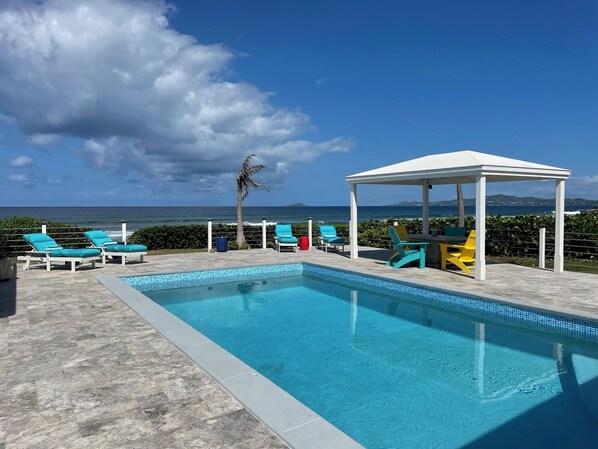 حمّام سباحة خارجي