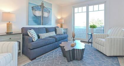 Condo unit with balcony overlooking harbor