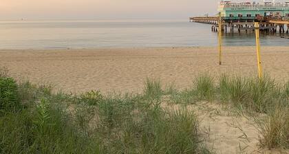 Rustic Ocean View Beach House - BEST Location in Ocean View! 2 bed/1 bath House