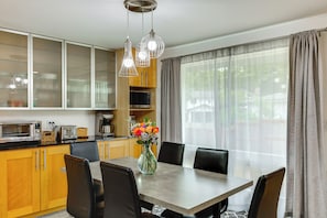 Dining - Redmond Retreat w/ Fenced Yard & EV Charger (Redmond)