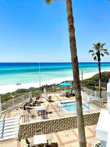 BEACHFRONT VIEWS! Blue Mountain Paradise 30A, Private Bch Free Bch Service Bikes