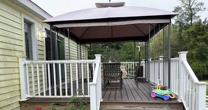 Catskill Mountain House private 5 acre backyard,
Golf, Ski, Hike, Boating, Fish