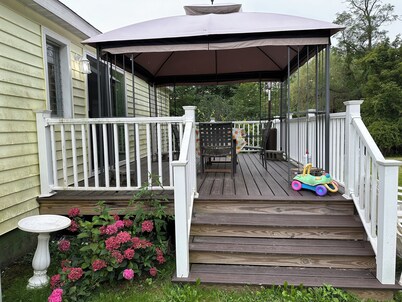 Catskill Mountain House private 5 acre backyard,
Golf, Ski, Hike, Boating, Fish