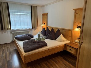 2 soverom, reiseseng for barn og wi-fi (inkludert)