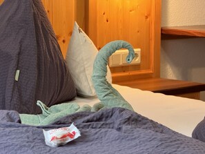 2 bedrooms, travel cot, free WiFi