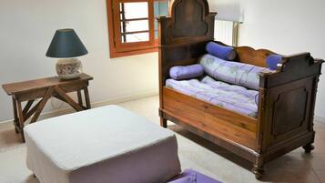 1 bedroom, travel crib, free WiFi