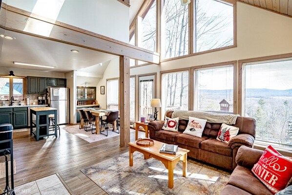 Fireplace, DVD player