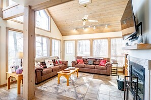 Fireplace, DVD player